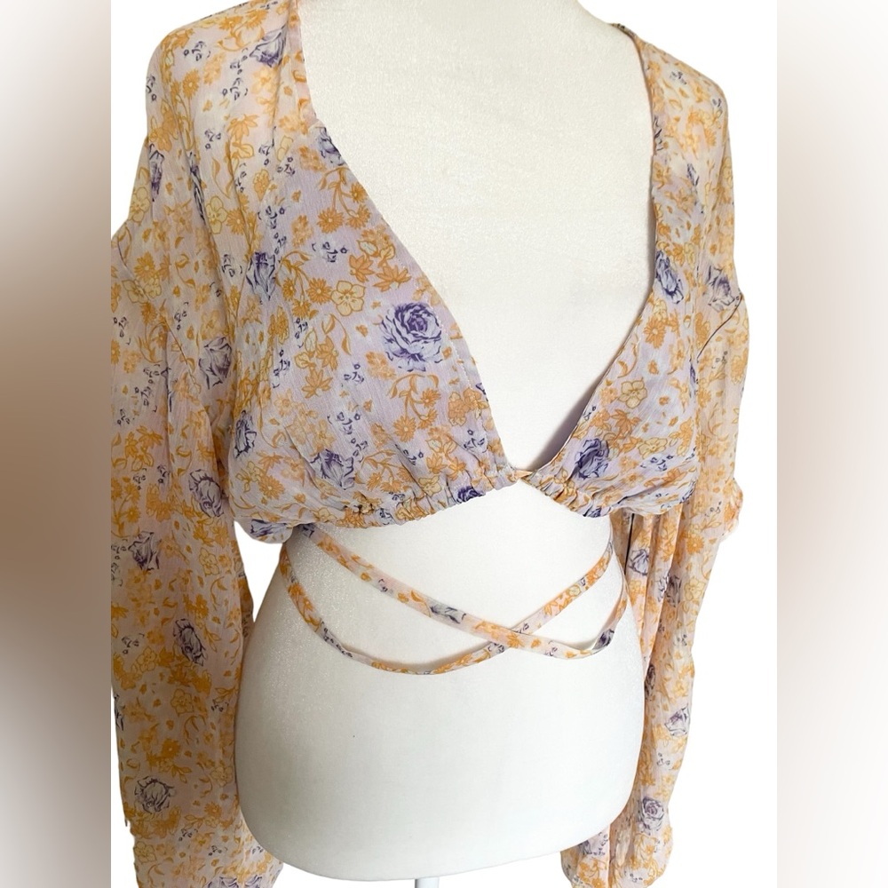 Marjorelle Gwen Top in Meadow - Picture 3 of 11
